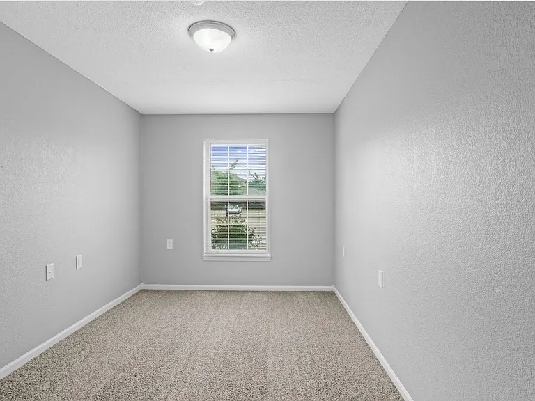 Callaway Villa Apartments — Photo 32
