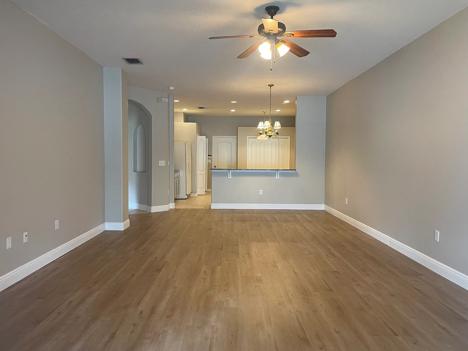 2 bed, 1713 sqft, $1,900 — Photo 3