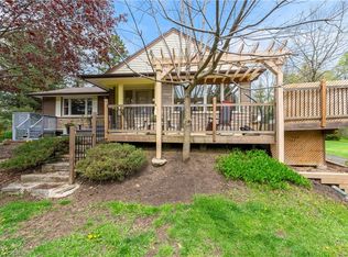 569 Crane Ct, Burlington, ON L7P4Y8