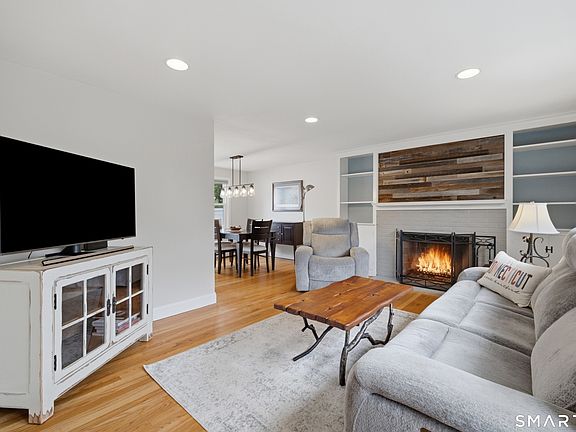 5th image of 85 Knollwood Road