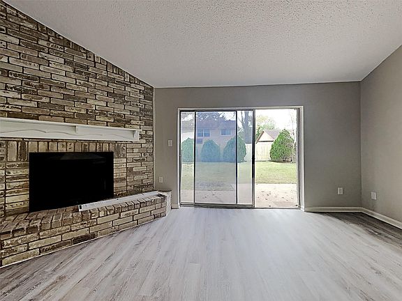 4th image of 25311 Mill Pond Ln