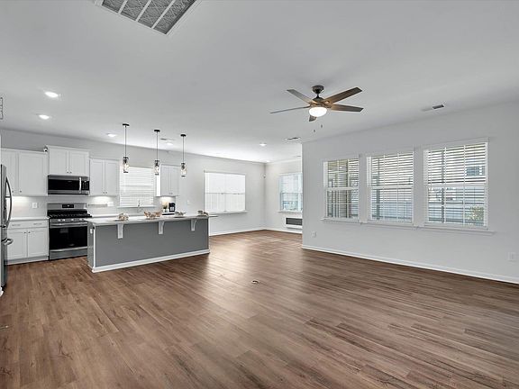 5th image of 209 Grassy Creek Way