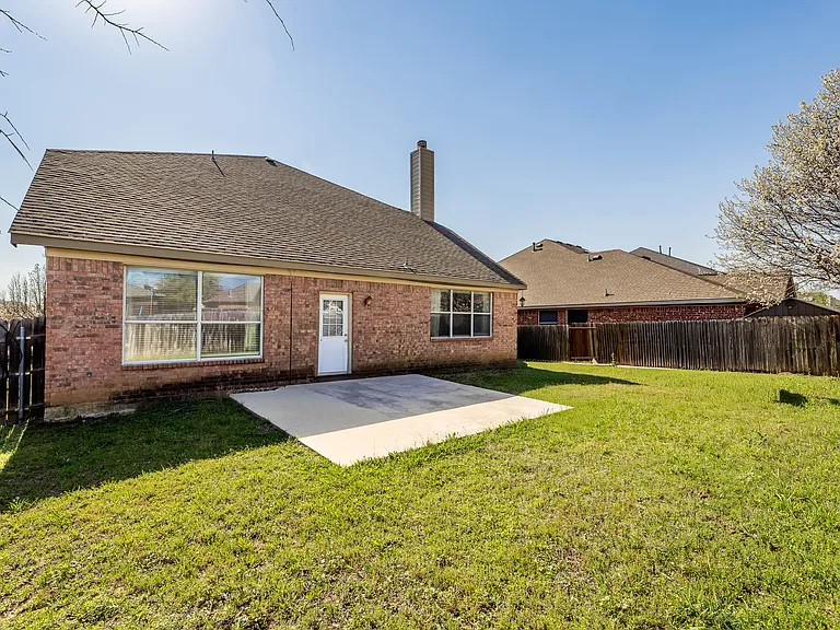 704 San Antonio Trl — Photo 49