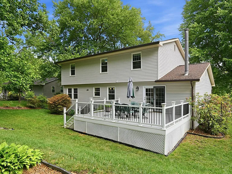 2515 Tabor Ct — Photo 37