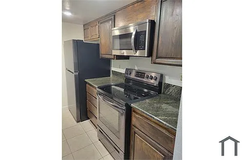5234 Makati Cir Photo 1