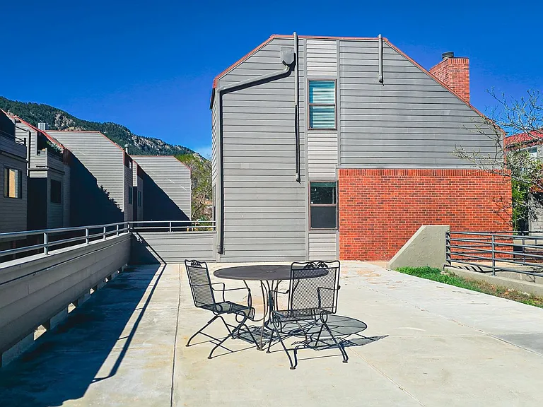 780 Walnut St #A — Photo 11