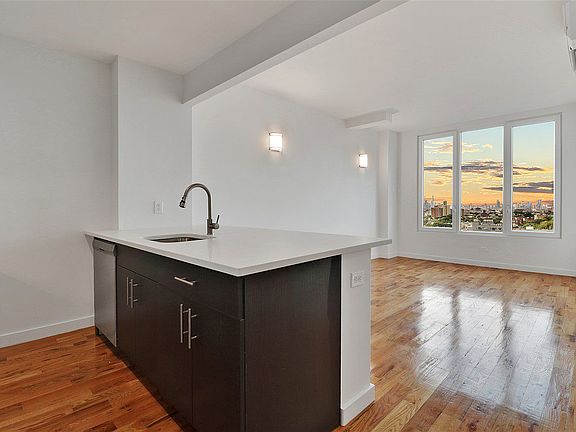 2nd image of 15 Somers St #3B