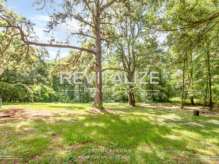 2365 Sybel Dr — Photo 24