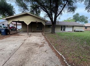 2408 Post Oak Rd, Rockdale, TX 76567