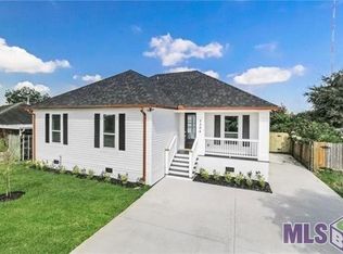 3304 Lyndell Dr, Chalmette, LA 70043