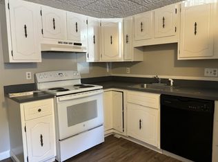 41 Salem St #B, Woburn, MA 01801