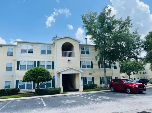 18141 Back Stretch Ln, Tampa, FL 33647