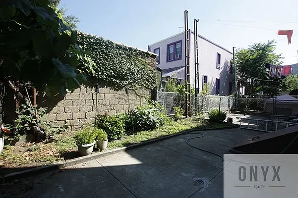 Rented by Onyx | media 1