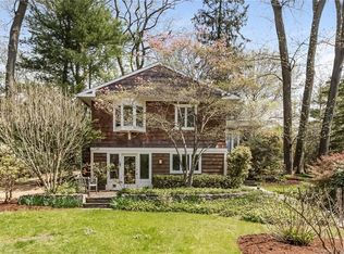 24 Harstrom Pl, Norwalk, CT 06853