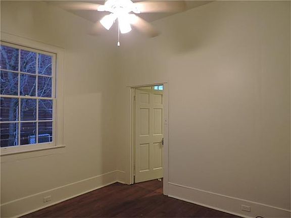 4th image of 806 Belleville St