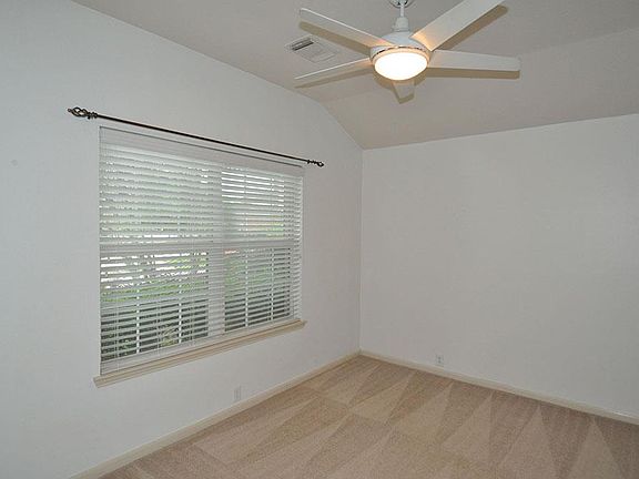 3rd image of 2847 Foster Hill Dr