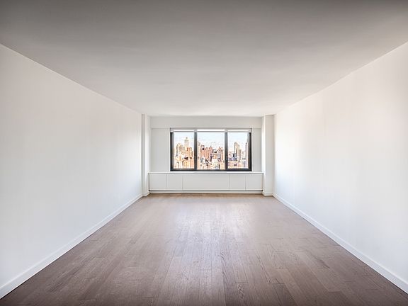 5th image of 220 E 72nd St #10C0