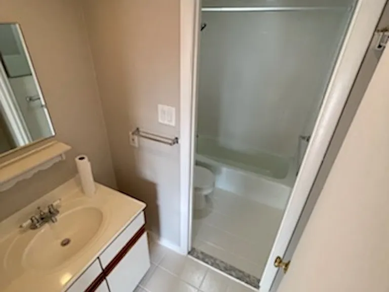 10 Roberts St #21 — Photo 11