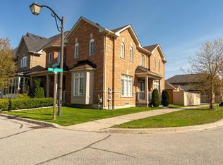 1 Green Hollow Ct, Markham, ON L6E 1K7