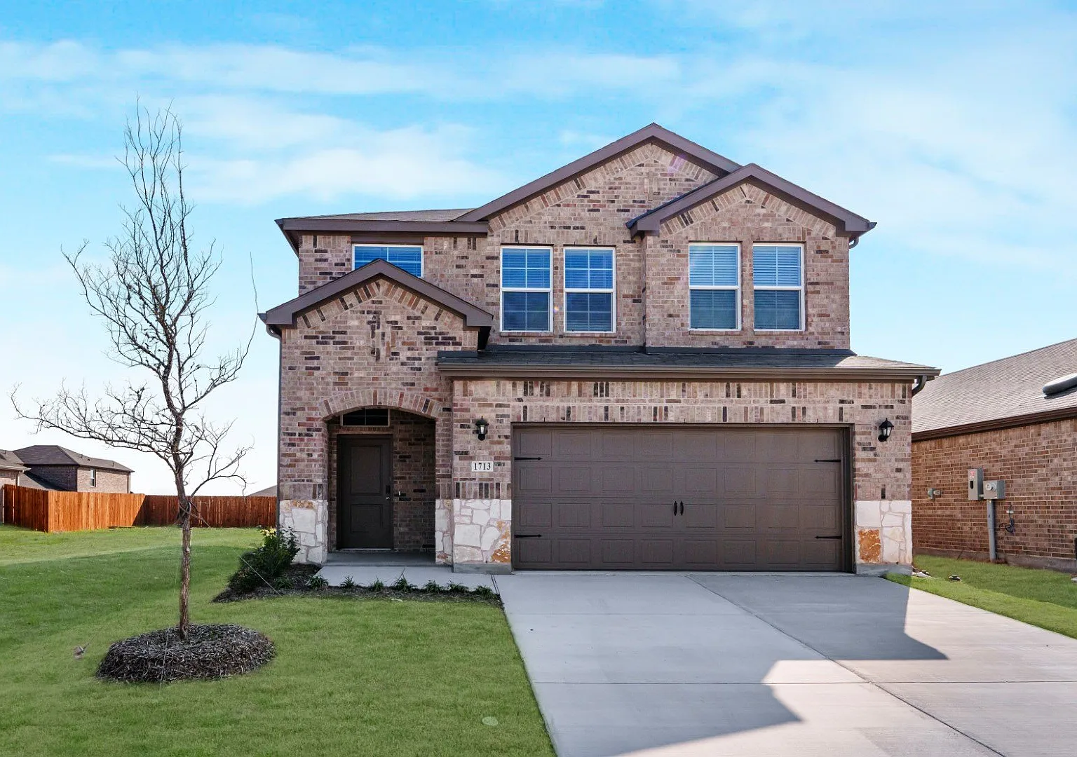 1713 Potomac Ln — Photo 1