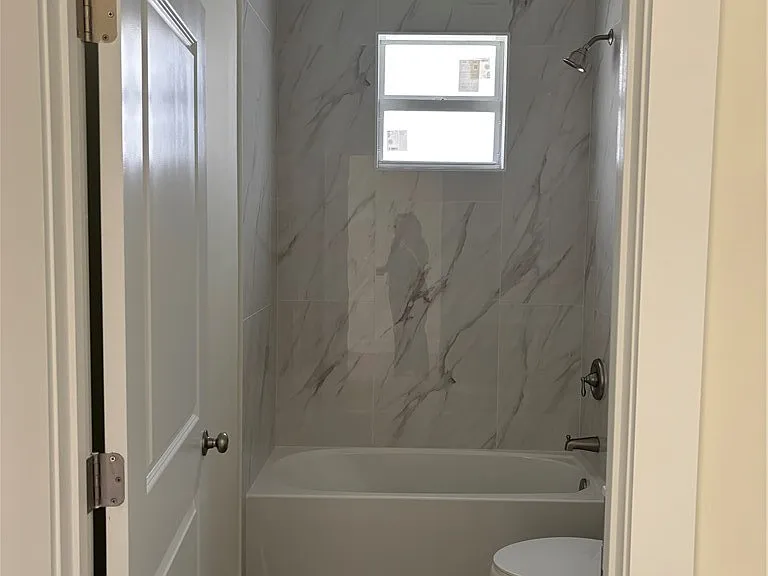 1299 Old Bridge Rd — Photo 11