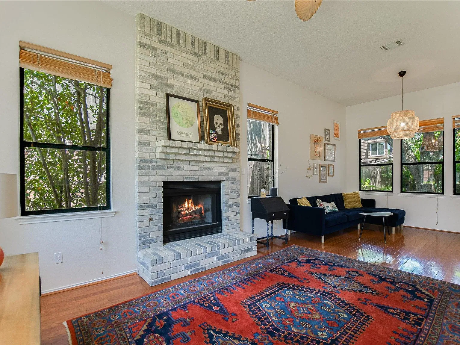 3 bed, 2.5 bath, 1711 sqft, $2,295 — Photo 4