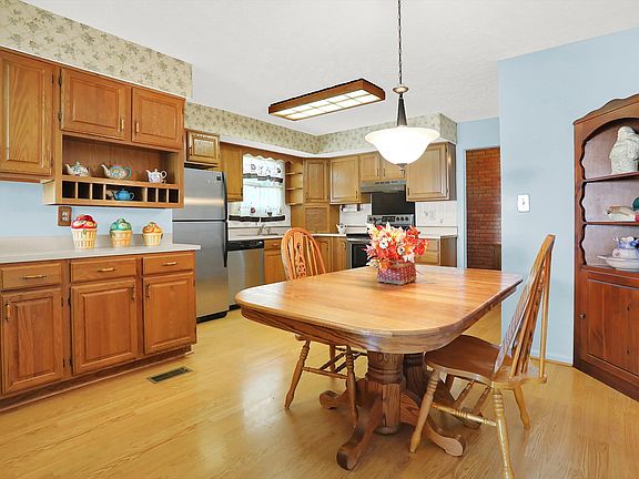 5th image of 2630 Jill Dr
