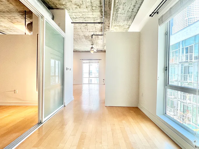 645 W 9th St #631 — Photo 5