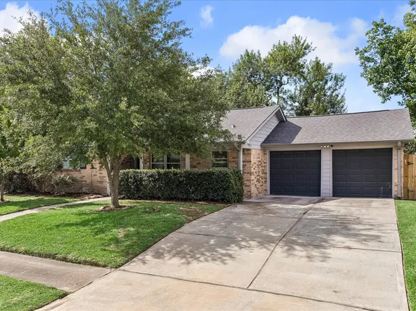 5811 Spruce Forest Dr, Houston, TX 77092