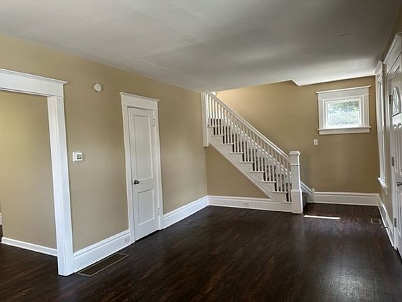 3rd image of 2812 Boas St