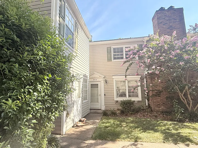 8518 Castle Pine Ct — Photo 4