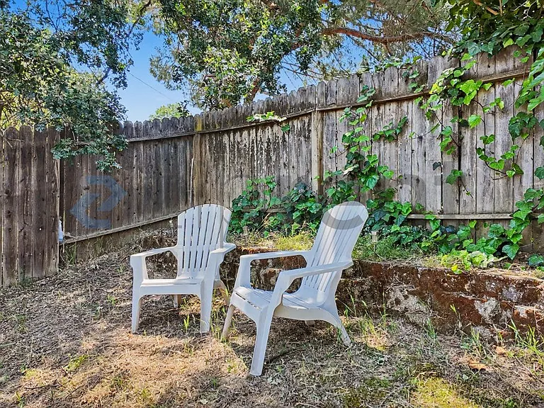 1812 Cirby Way #B — Photo 32