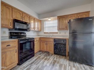 3217 N Range Line Rd #D, Webb City, MO 64870