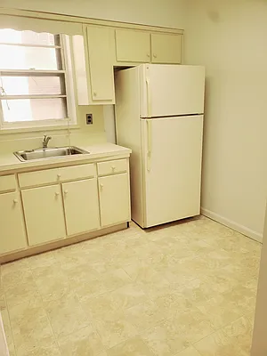 Rented by Metro Garden Realty NYC | media 49