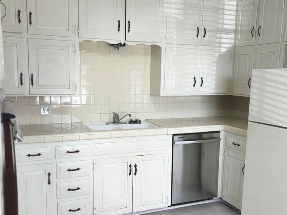 1st image of 1308 S Madison St APT 210-1