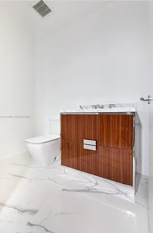 15701 Collins 1403 Sunny — Photo 16