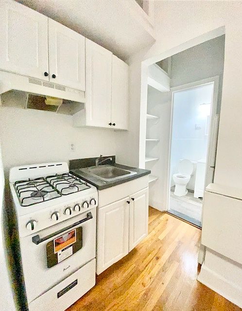 1st image of 400 W 20th St #3F