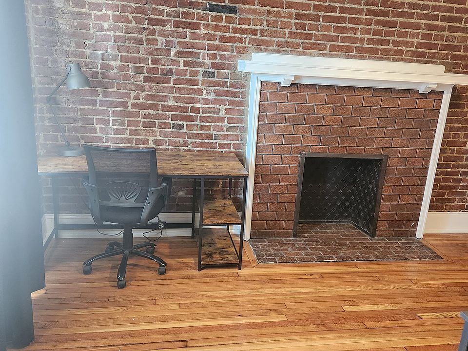 1st image of 3927 W Pine Blvd #5