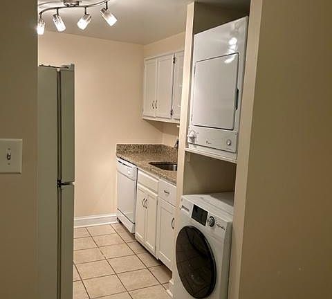 Washer/dryer, kitchen