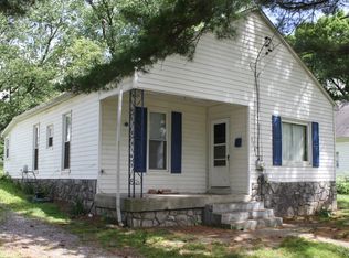 356 S 2nd St, Albion, IL 62806