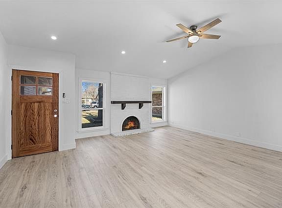 4th image of 2710 Forest Park Dr
