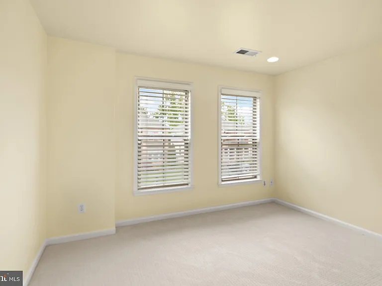 24839 Somerby Dr — Photo 44