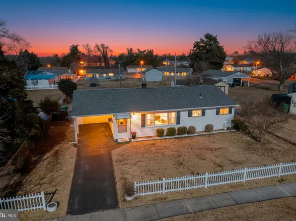 7 Steele Rd, Dover, DE 19901