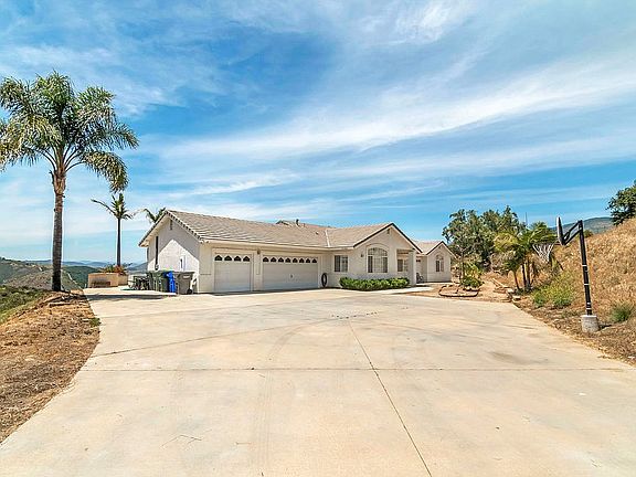 4th image of 31661 Pauma Heights Rd