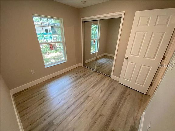 4th image of 1111 Stinson St #2