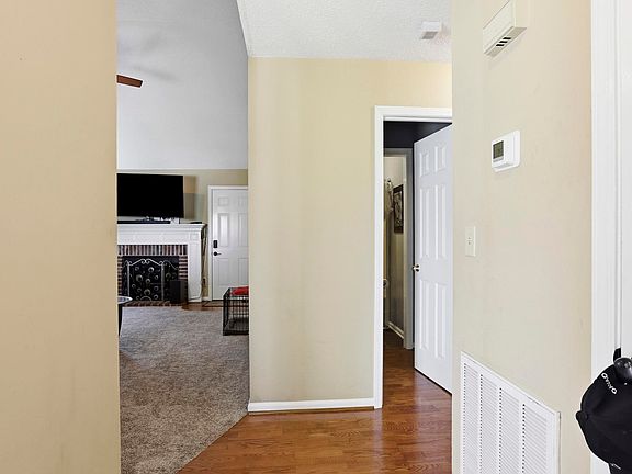 3rd image of 113 Saluda Rdg