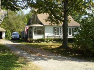 1992 N Creek Rd, Lake View, NY 14085