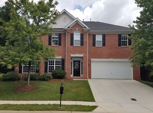 137 Cloister Ln, Mooresville, NC 28117
