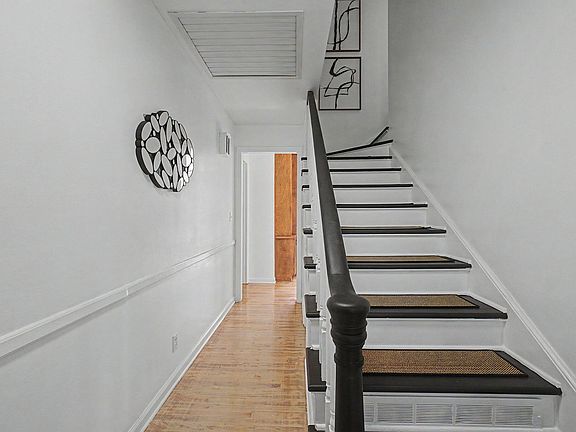 5th image of 2223 Morningside Dr