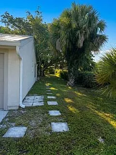 766 SW Belmont Cir — Photo 10